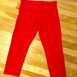 Red lululemon crops